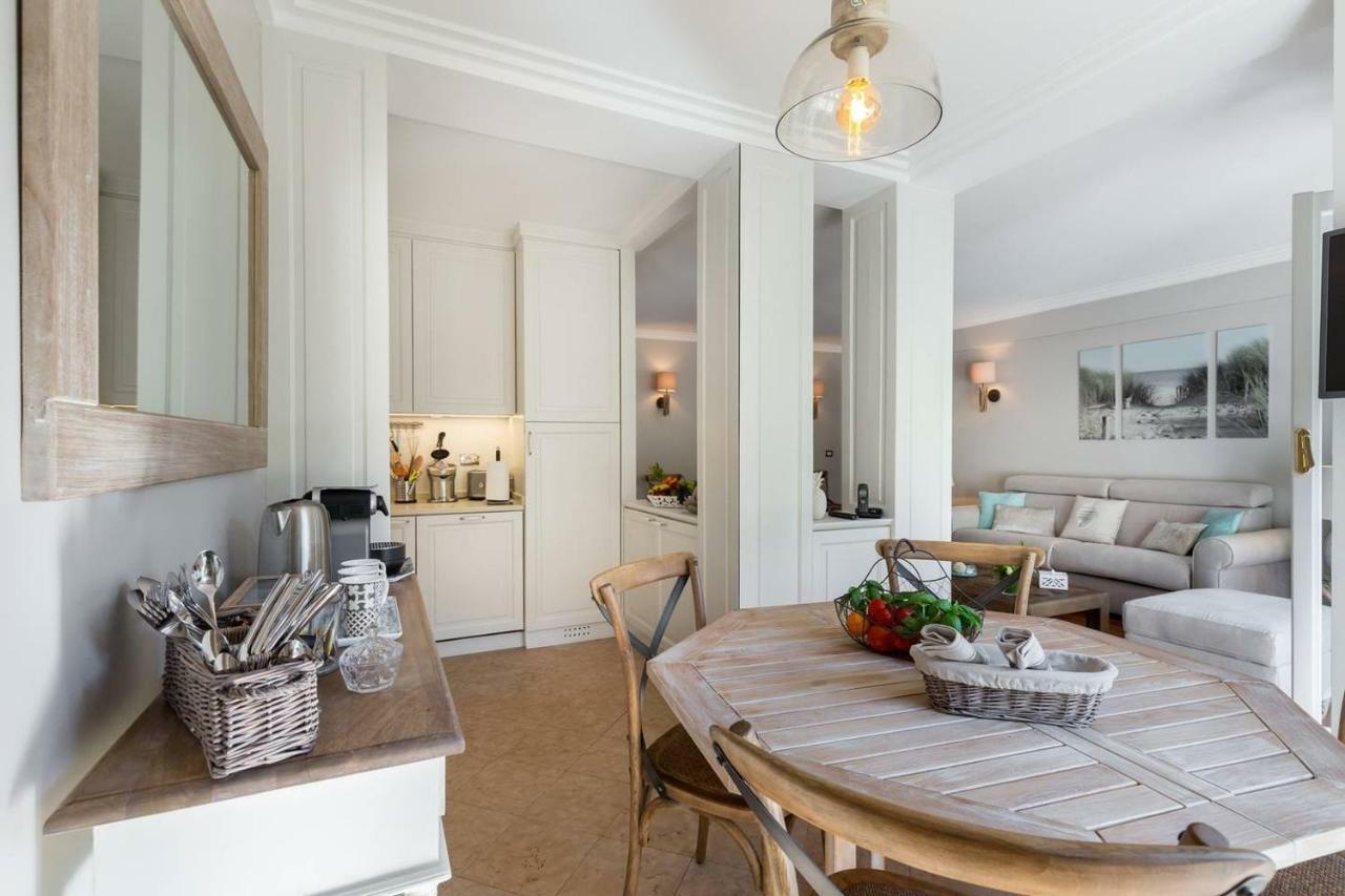 Apartamento Le Corot Beaulieu-sur-Mer Exterior foto