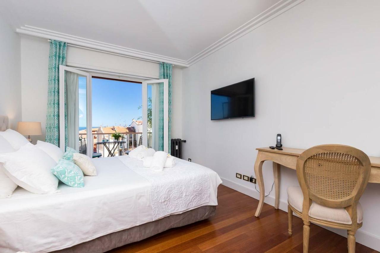Apartamento Le Corot Beaulieu-sur-Mer Exterior foto